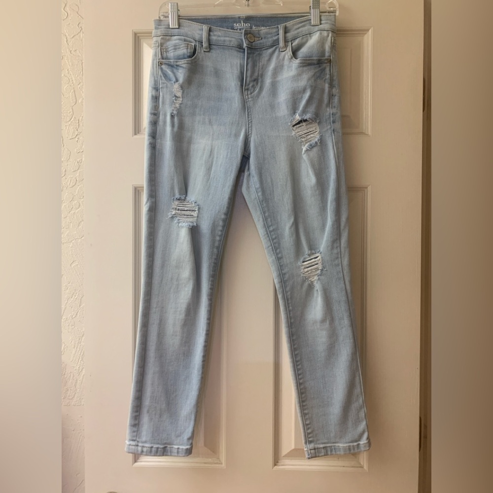 Soho New York & Company Light Blue Ripped Skinny Jeans